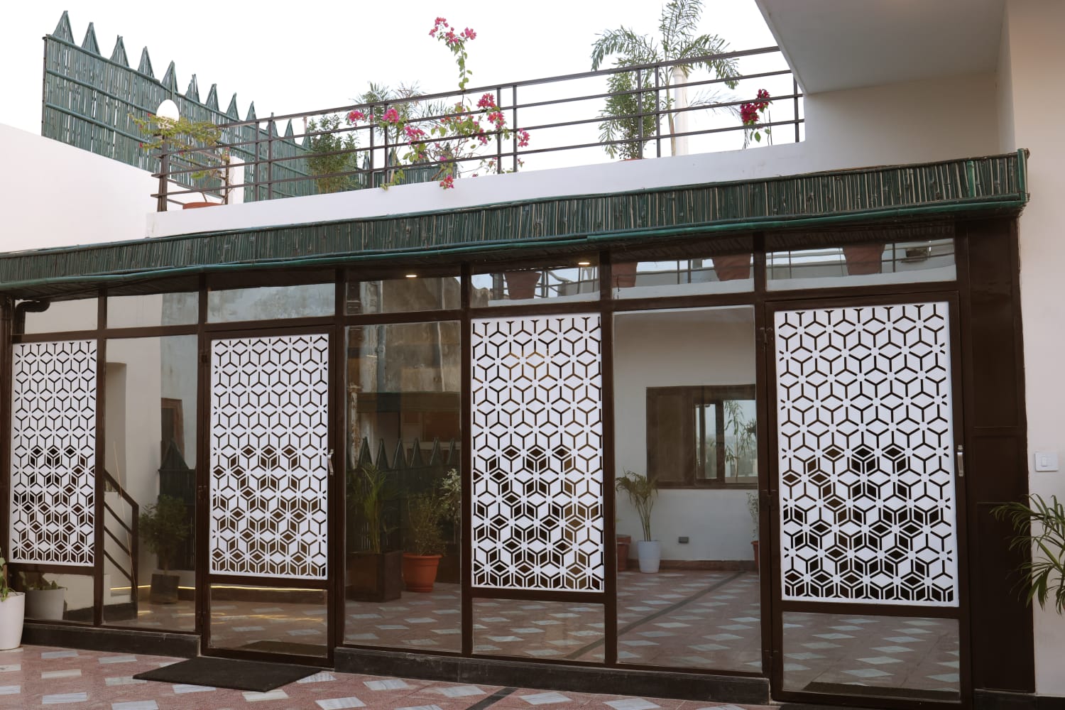 Luxury Rooms for a Short Stay in Jawahar Nagar, Jaipur--Jaipur